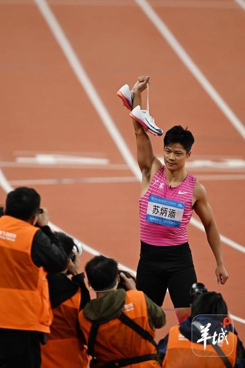 开云：苏炳添谢幕战获4×100米接力第四 湖北队夺得冠军
