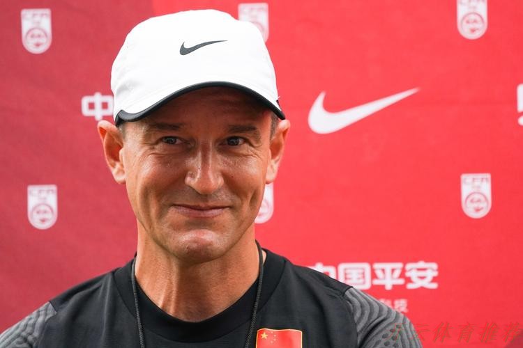 开云官方：扬科维奇完成续约 继续担任中国U-21国家男子足球队主教练