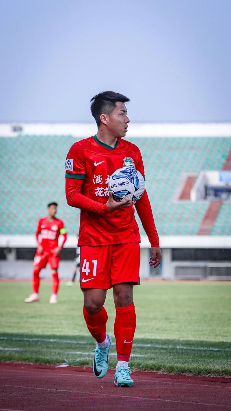 49家俱乐部获2025赛季职业联赛准入资格 中国足协尽最大努力保护相关从业者合 49家俱乐部获2025赛季职业联赛准入资格 中国足协尽最大努力保护相关从业者合